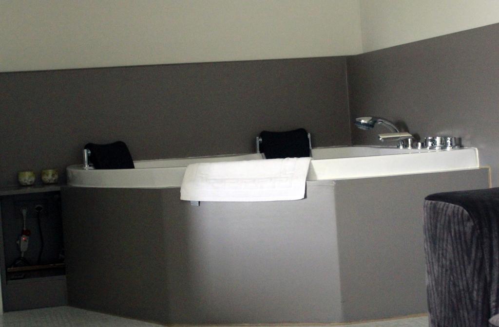Den Bongaerd B&B And Wellness โตงเงอเริน ภายนอก รูปภาพ
